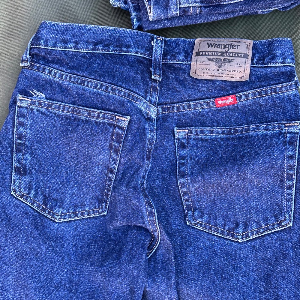 4 pair 29x32 Wrangler jeans regular fit